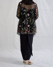 Load image into Gallery viewer, Garden Kebaya Top - Black