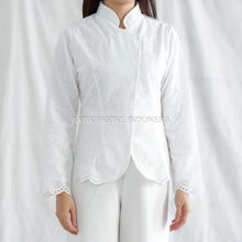 Muat gambar ke penampil Galeri, Kebaya Janggan Modern Atasan Katun Bordir - Batik Pastel