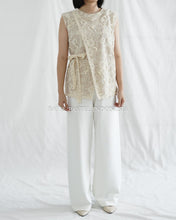 Muat gambar ke penampil Galeri, Bella Top Atasan Brokat Prada Lace - Batik Pastel