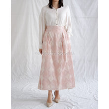 Load image into Gallery viewer, Bawahan Rok atau Celana Tenun Sulam Bulu (pilih variasi)