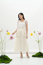 Load image into Gallery viewer, Fiore Outer Tulle Bordir Bunga