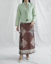 Muat gambar ke penampil Galeri, Nona Top Atasan Kebaya Kutubaru Modern Katun Bordir (pilih variasi)