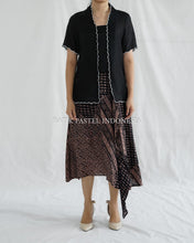 Load image into Gallery viewer, Awan atasan Kebaya Kutubaru Bordir Scallop Viscose - Batik Pastel