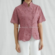 Muat gambar ke penampil Galeri, Kebaya Janggan Modern Atasan Katun Bordir - Batik Pastel