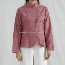 Muat gambar ke penampil Galeri, Kebaya Janggan Modern Atasan Katun Bordir - Batik Pastel