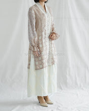 Load image into Gallery viewer, Kamila Kebaya Batik 31