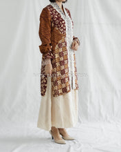 Load image into Gallery viewer, Kamila Kebaya Batik 34
