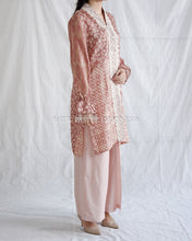 Load image into Gallery viewer, Kamila Kebaya Batik 14