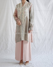 Load image into Gallery viewer, Kamila Kebaya Batik 15