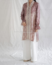 Load image into Gallery viewer, Kamila Kebaya Batik 17