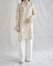Load image into Gallery viewer, Kamila Kebaya Batik 18