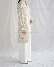 Load image into Gallery viewer, Kamila Kebaya Batik 18