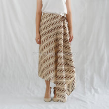 Muat gambar ke penampil Galeri, Kara Skirt - Rok Batik Modern model Kain Ikat Instant