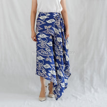 Muat gambar ke penampil Galeri, Kara Skirt - Rok Batik Modern model Kain Ikat Instant