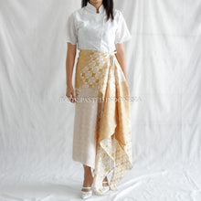 Muat gambar ke penampil Galeri, Kara Skirt - Rok Batik Modern model Kain Ikat Instant
