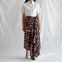 Muat gambar ke penampil Galeri, Kara Skirt - Rok Batik Modern model Kain Ikat Instant