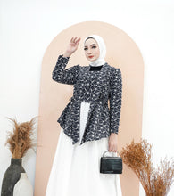 Muat gambar ke penampil Galeri, Karin Top Atasan Kebaya Kutubaru (pilih warna)