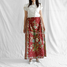 Load image into Gallery viewer, Rok Batik Serut Laras (adjustable waist)