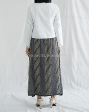 Muat gambar ke penampil Galeri, Nona Top Atasan Kebaya Kutubaru Modern Katun Bordir (pilih variasi)