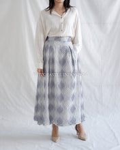 Load image into Gallery viewer, Bawahan Rok atau Celana Tenun Sulam Bulu (pilih variasi)