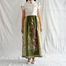Load image into Gallery viewer, Rok Batik Serut Laras (adjustable waist)