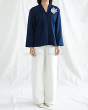 Load image into Gallery viewer, Chrysanthemum Top Top With Floral Embroidery - Navy