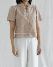 Load image into Gallery viewer, Shella Top Embroidered Cotton Top - Cream