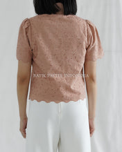 Load image into Gallery viewer, Shella Top Embroidered Cotton Top - Pink