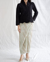 Load image into Gallery viewer, Shella Top LONG Embroidered Cotton Top- Black