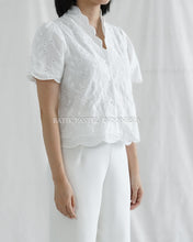 Load image into Gallery viewer, Shella Top Embroidered Cotton Top - White