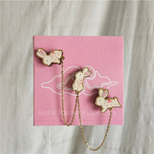 Muat gambar ke penampil Galeri, Bunny Brooch Handmade - Kebaya Accessories
