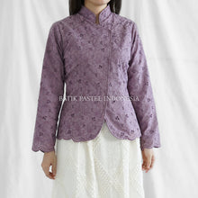 Load image into Gallery viewer, Kebaya Janggan Modern Atasan Katun Bordir - Batik Pastel
