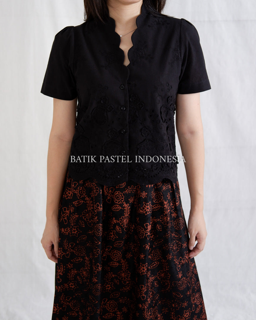 Shella Top Atasan Katun Bordir - Black