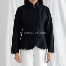 Load image into Gallery viewer, Kebaya Janggan Modern Atasan Katun Bordir - Batik Pastel
