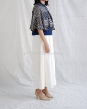 Load image into Gallery viewer, Nala Top / Blouse With Cape - 05
