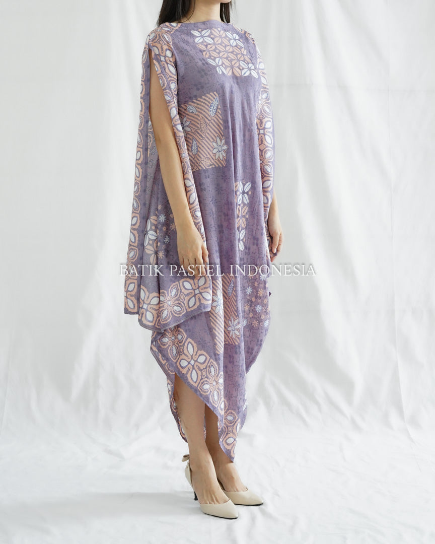 model dress batik modern Alina Asymmetrical Batik Dress – Batik Pastel