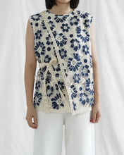 Load image into Gallery viewer, Bella Top Atasan Brokat Prada Lace - Batik Pastel
