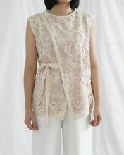 Load image into Gallery viewer, Bella Top Atasan Brokat Prada Lace - Batik Pastel
