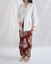 Load image into Gallery viewer, Dara Modern Kebaya PJG Sleeves - Cotton
