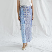 Muat gambar ke penampil Galeri, Rania Skirt - Rok Span Kombinasi Batik dan Katun Bordir
