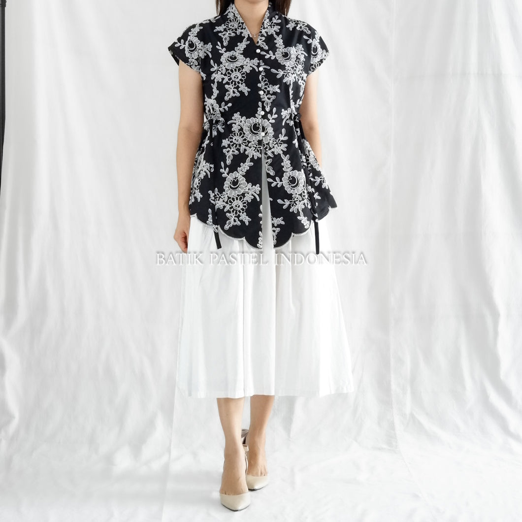 Mira Kebaya Modern Casual Katun Bordir
