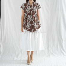 Load image into Gallery viewer, Mira Kebaya Modern Casual Katun Bordir
