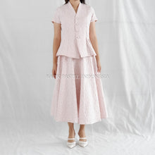 Load image into Gallery viewer, [Bisa Terpisah] Laura Rok Payung / Flare Full Circle &amp; Atasan Blouse Vneck Jacquard Premium Lebaran 2026 - Mewah &amp; Lembut - Batik Pastel
