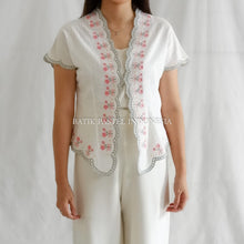Load image into Gallery viewer, Kebaya Citra Bordir Bunga
