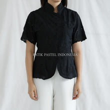 Load image into Gallery viewer, Kebaya Janggan Modern Atasan Katun Bordir - Batik Pastel
