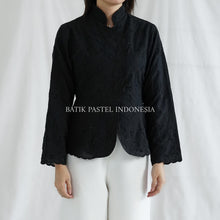 Load image into Gallery viewer, Kebaya Janggan Modern Atasan Katun Bordir - Batik Pastel
