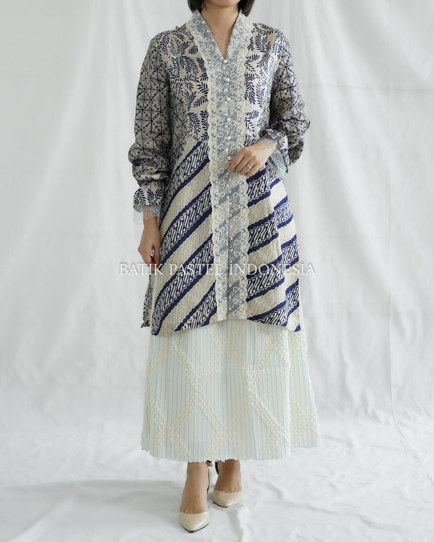 Kamila Kebaya Batik 30