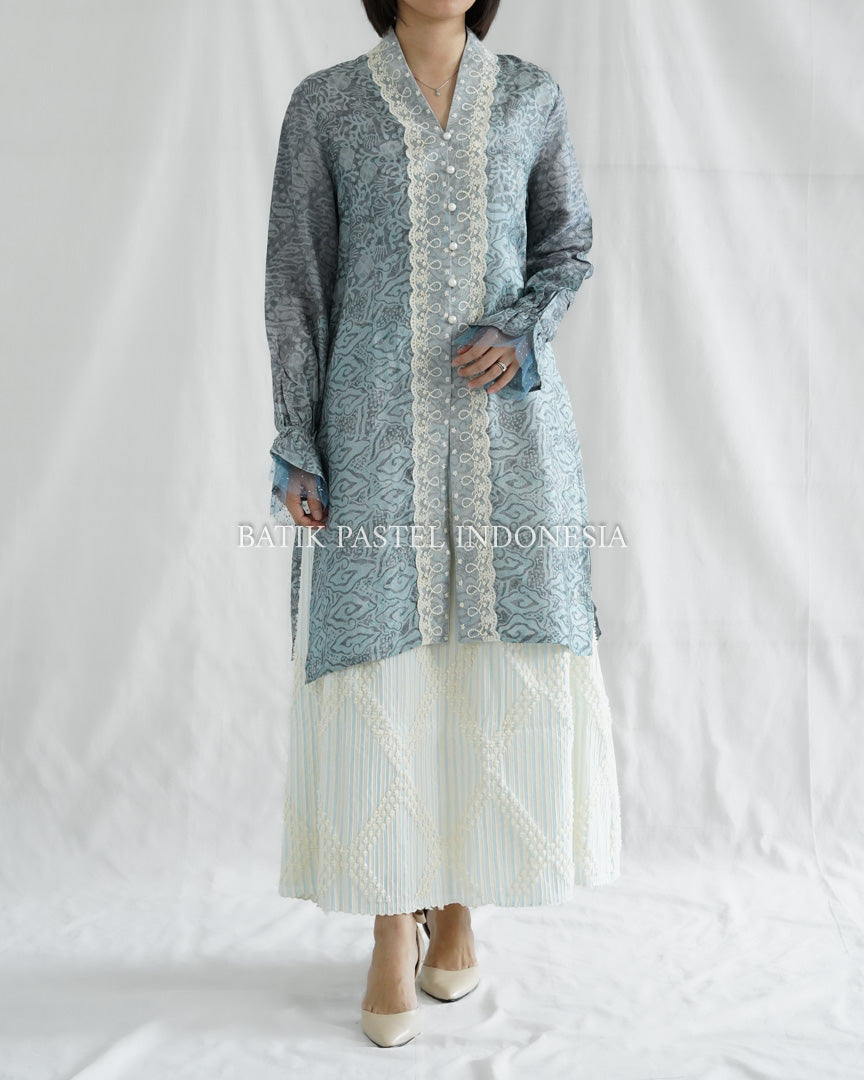 Kamila Kebaya Batik 32