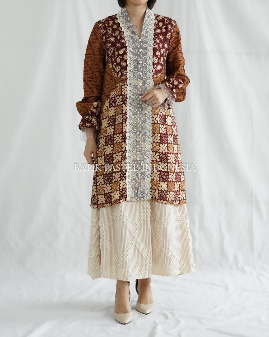 Kamila Kebaya Batik 34