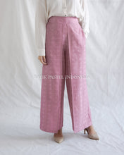 Load image into Gallery viewer, Culottes / Dobbi Woven Rubber Pants (Select Variation)
